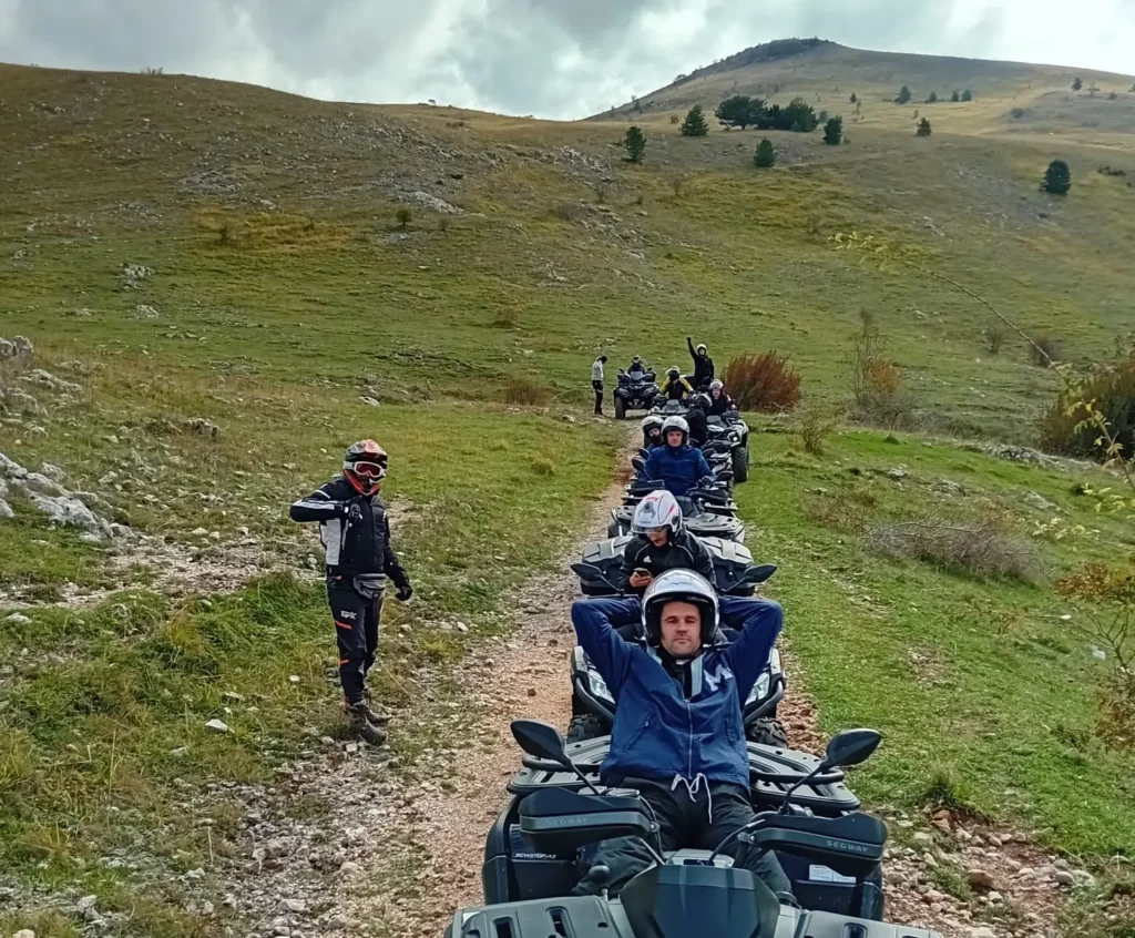 Prizor s jednog od team building quad izleta