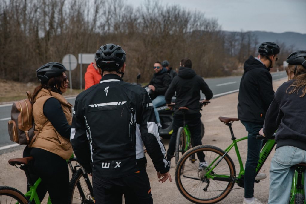Velebit Outdoors Team Building e-bike tura